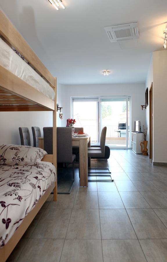Charming San Simon Beach Apartment Jn อิซอลา ภายนอก รูปภาพ